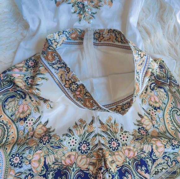 Ladies Chic Shorts Set - Picture 11 of 14